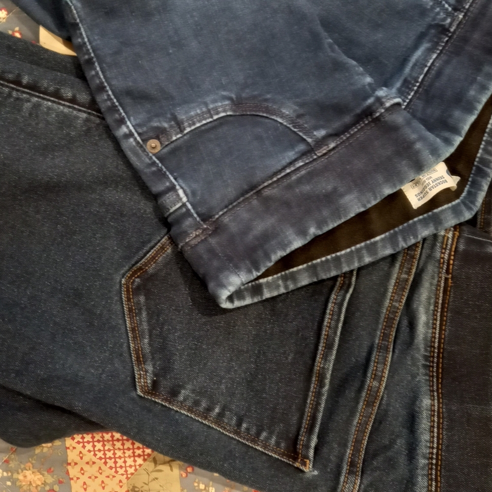 Old Navy Rockstar Skinny Jeggings Denim Size 12 two pairs